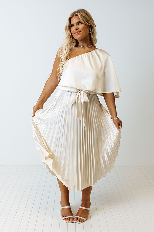 Chic And Exquisite Satin Midi In Champagne Curves Image - 2