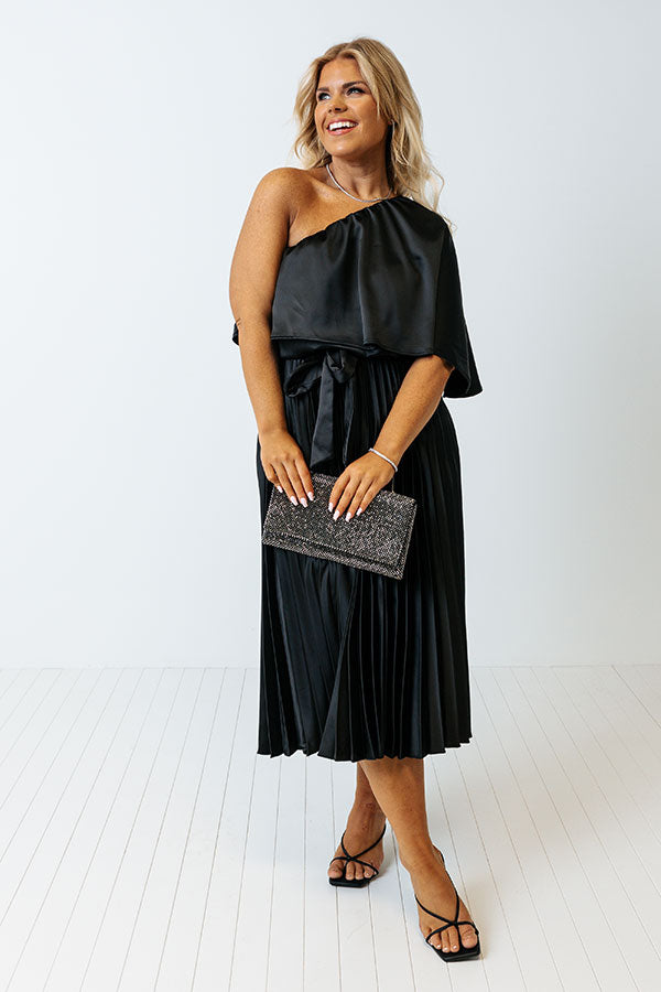 Chic And Exquisite Satin Midi In Black Curves Image - 1