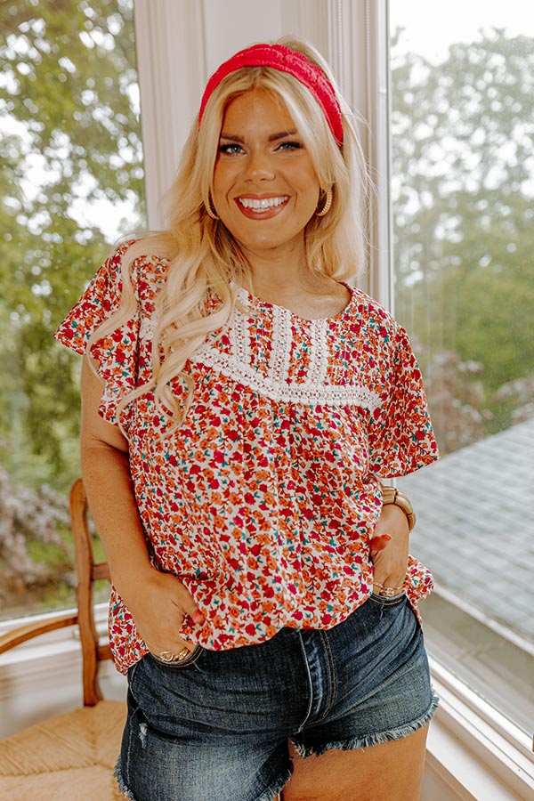 Floral Gaze Shift Top In Ivory Curves Image - 2