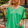 City Meetup Shift Top In Kelly Green Curves Image - 1