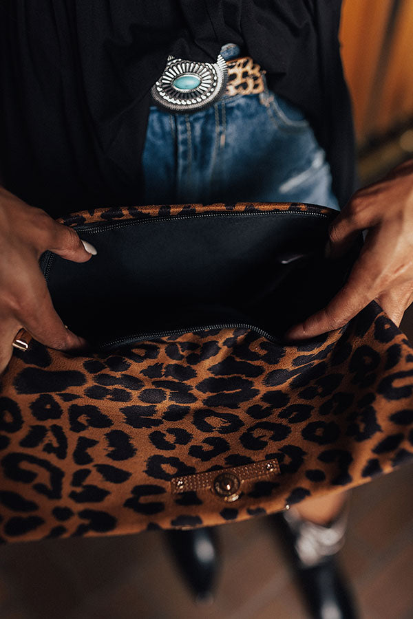 Think Pretty Leopard Clutch Image - 4