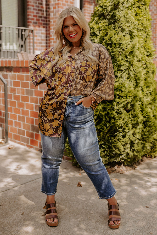 Pretty Perspective Shift Top In Espresso Curves Image - 2