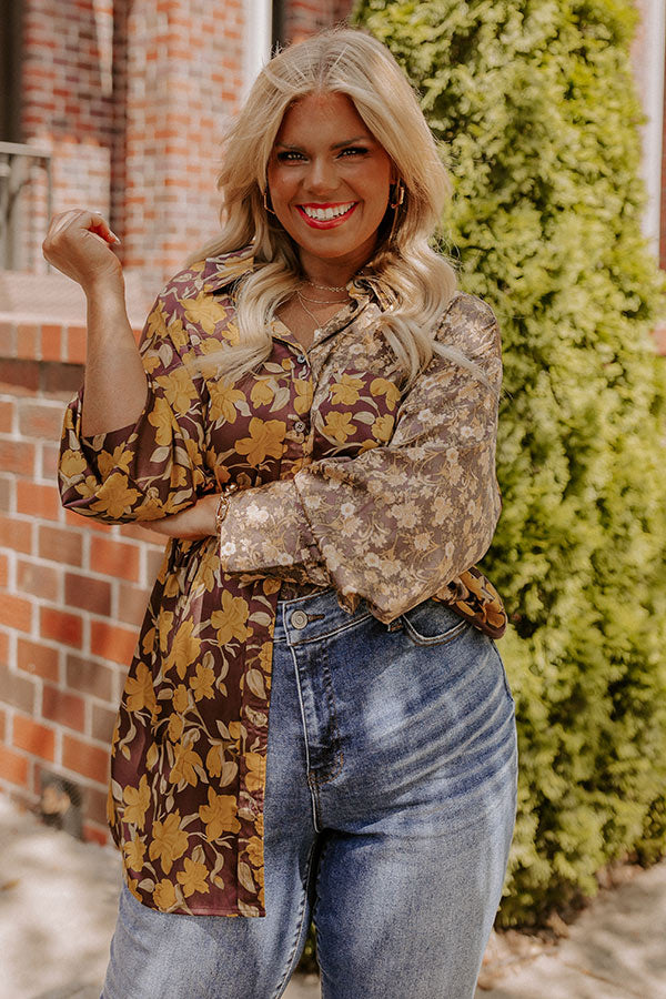 Pretty Perspective Shift Top In Espresso Curves Image - 1