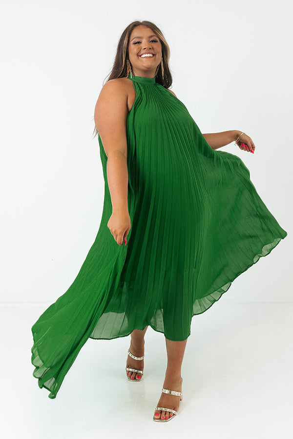 Point Of Pretty Pleated Maxi Dress In Kelly Green Curves Image - 2