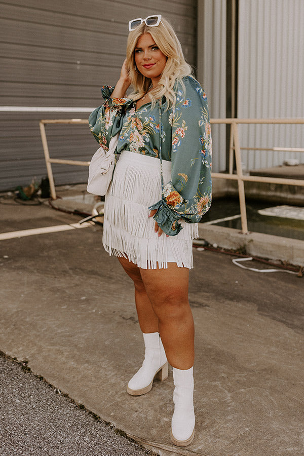 Graceful And Gorgeous Floral Shift Top Curves Image - 2