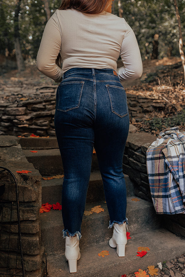 Judy Blue The Keats Midrise Distressed Ankle Skinny Curves Image - 4