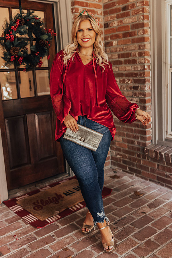 Sleek Moment Velvet Top Curves Image - 2