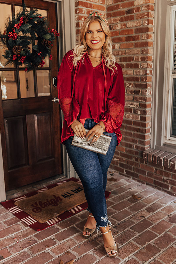 Sleek Moment Velvet Top Curves Image - 3
