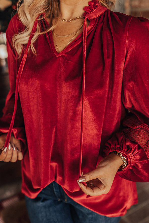 Sleek Moment Velvet Top Curves Image - 4
