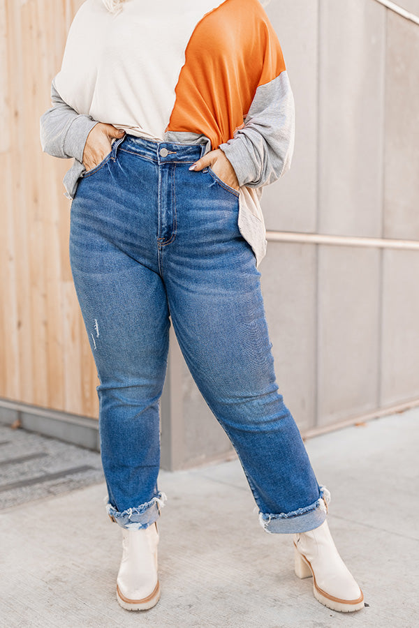 Risen The Cassie Midrise Relaxed Jean Curves Image - 2
