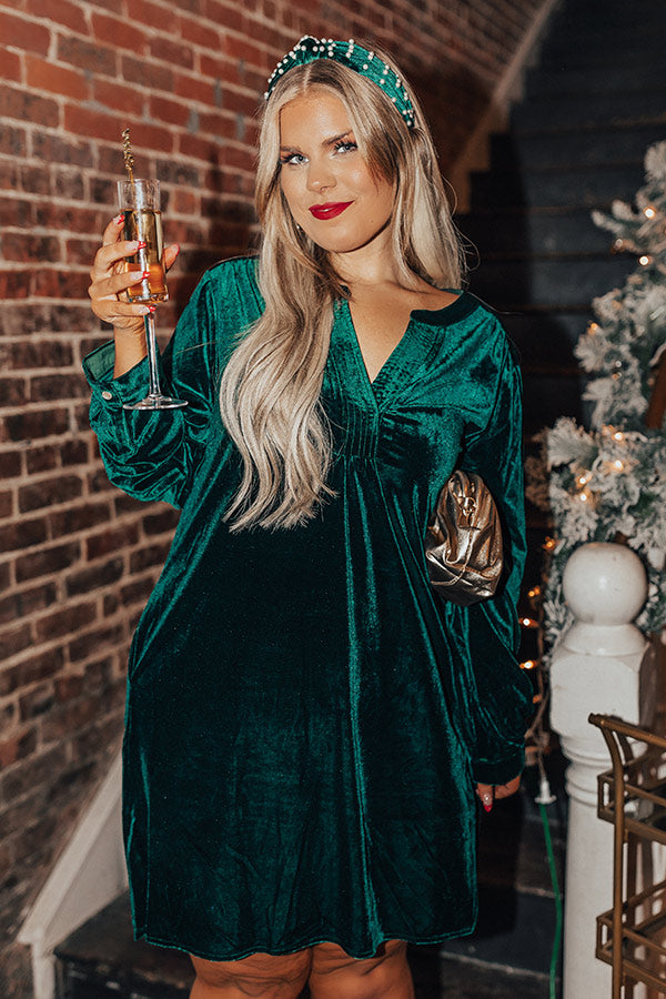 Right On Time Velvet Shift Dress In Hunter Green Curves Image - 5