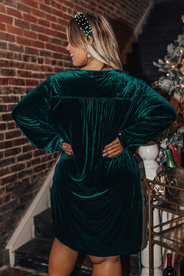 Right On Time Velvet Shift Dress In Hunter Green Curves Image - 4