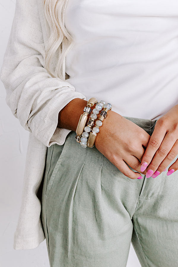 Friendly Shores Bracelet Set In Light Grey
