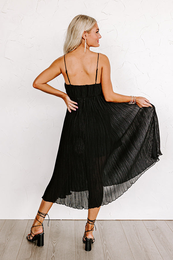 Powerful Love Pleated Midi In Black Image - 4