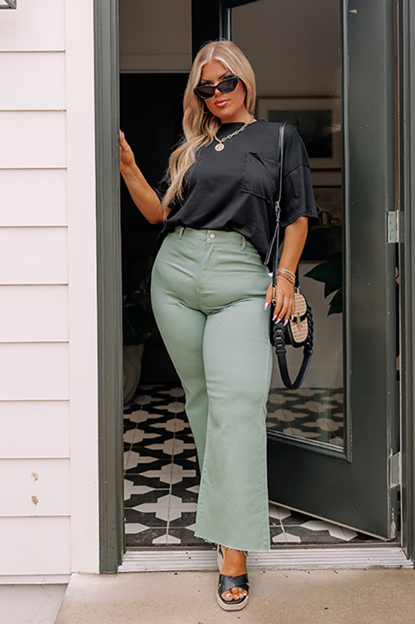 Chic And Sincere Shift Tee In Black Curves