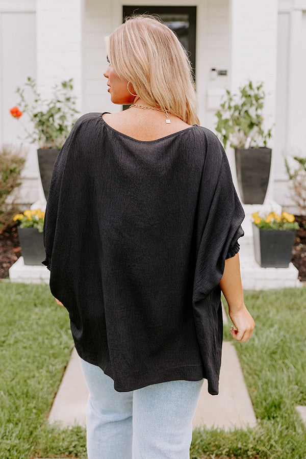 Simply Spectacular Shift Top in Black Curves Image - 4