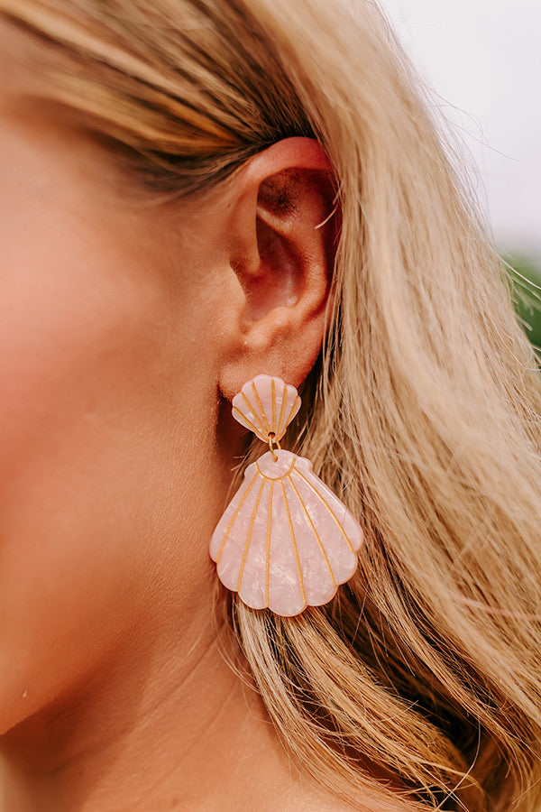 Cue The Coast Earrings in Peach Image - 2
