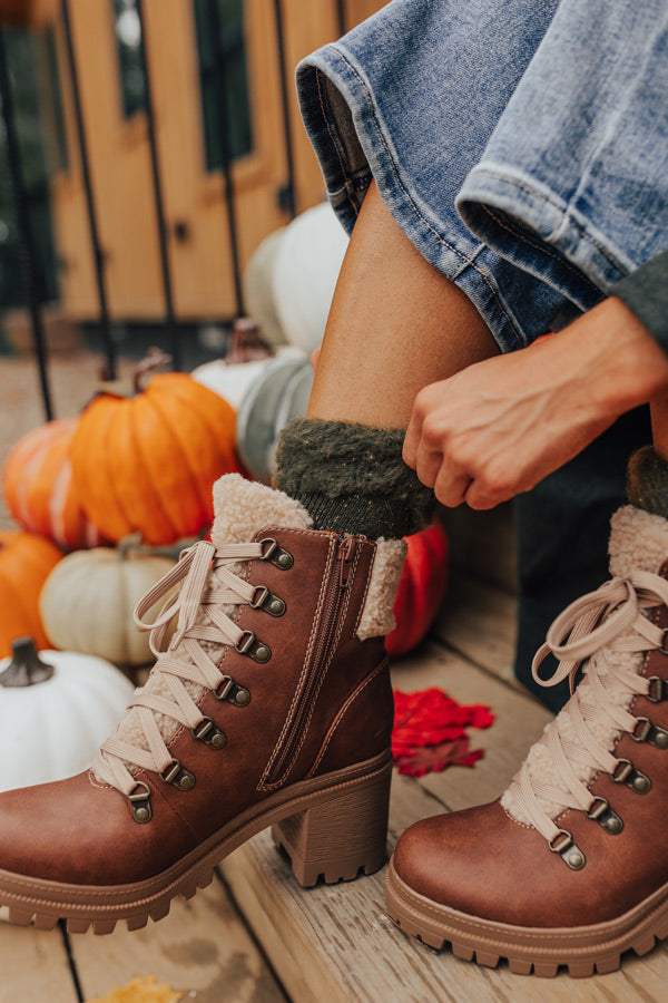 Autumn Charm Knit Socks In Army Green Image - 2