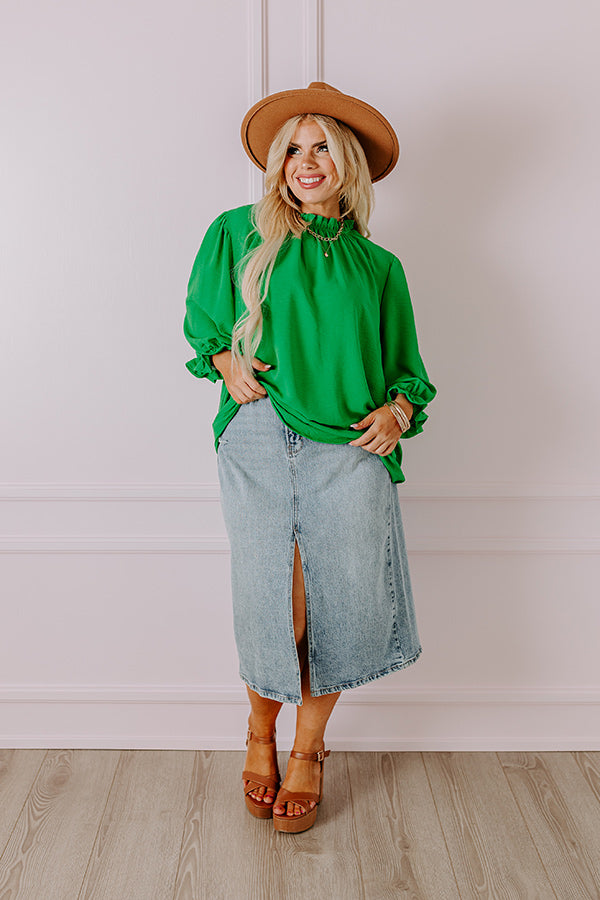 Brunch Date Shift Top In Kelly Green Curves Image - 4