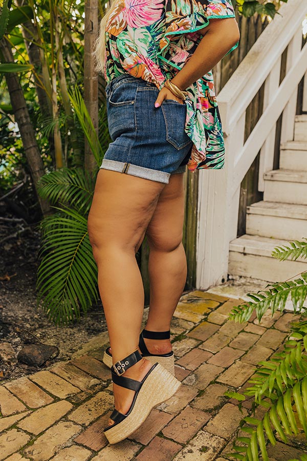KanCan Taylor High Waist Shorts in Dark Wash Curves Image - 3