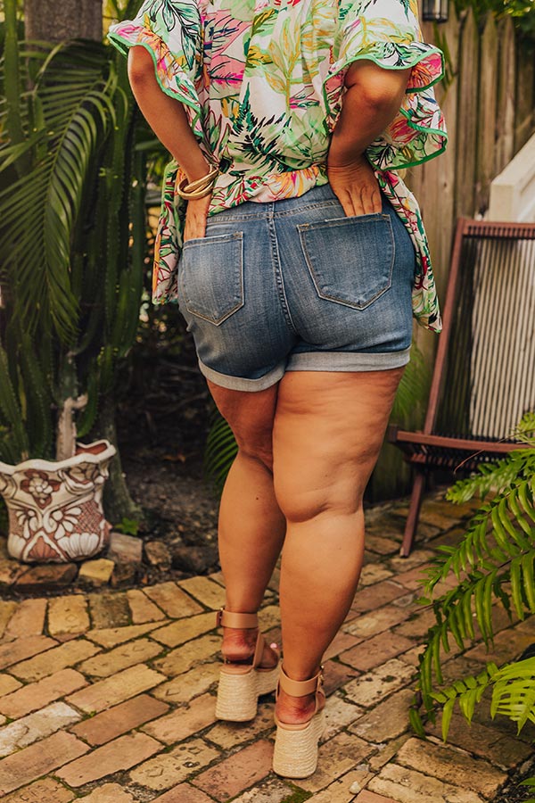 KanCan Taylor High Waist Shorts in Medium Wash Curves Image - 5